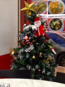 Christmas tree in the Chinese restaurant where we ate dinner . . . in September